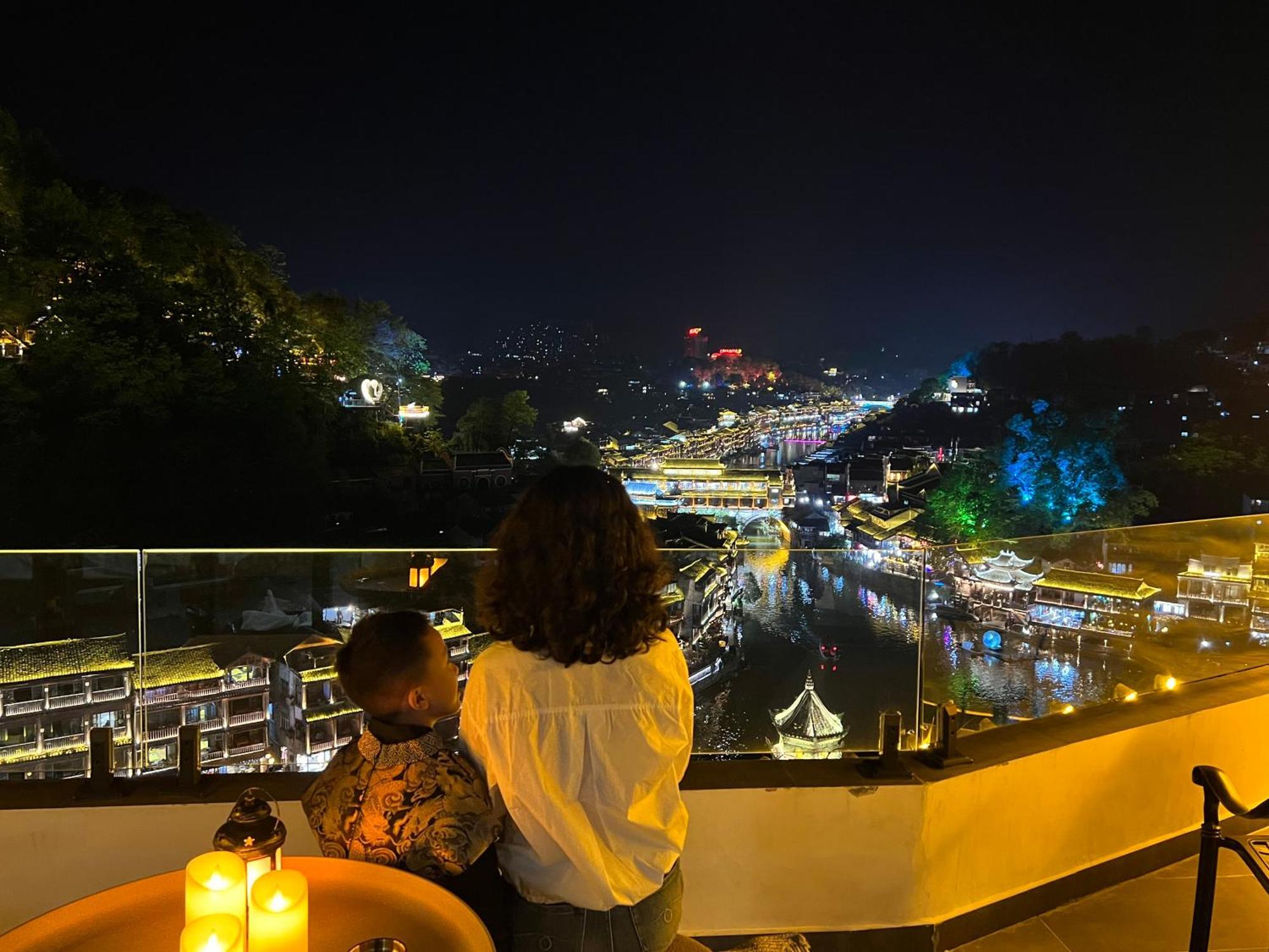 Phoenix Best River View B&B Fenghuang Dış mekan fotoğraf