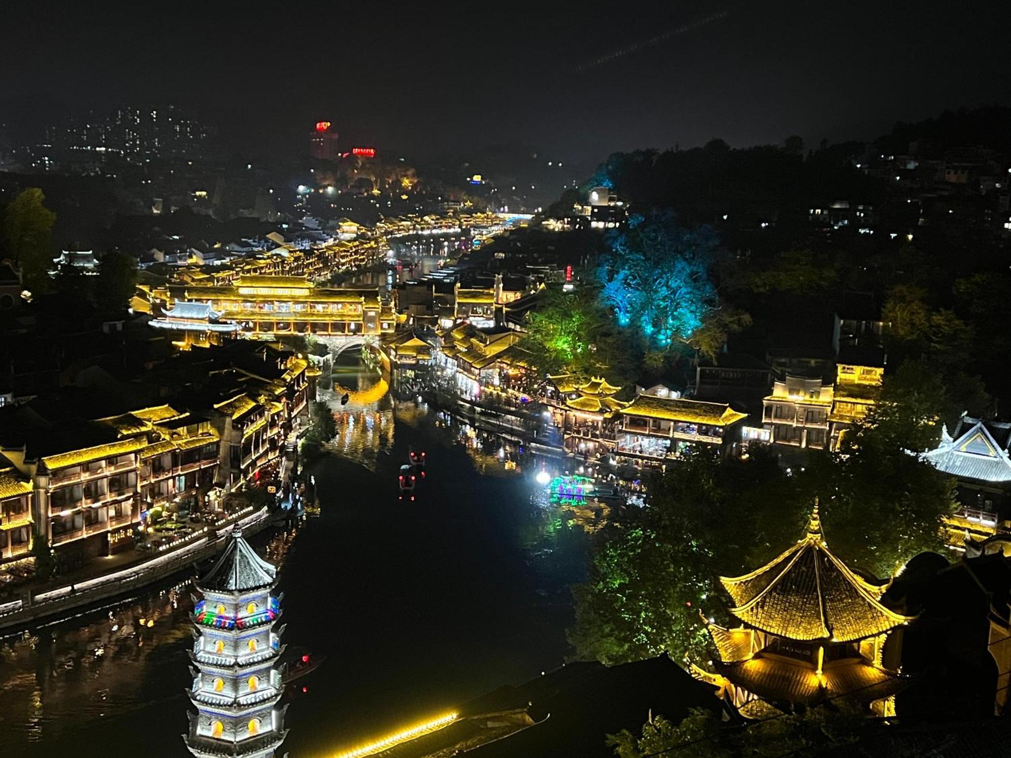 Phoenix Best River View B&B Fenghuang Dış mekan fotoğraf